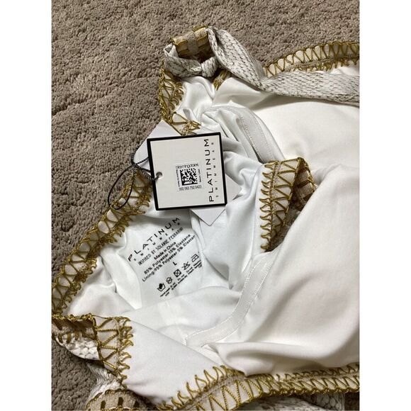 New. PQ snakeskin one piece. Medium . Retails $168 - Picture 11 of 11